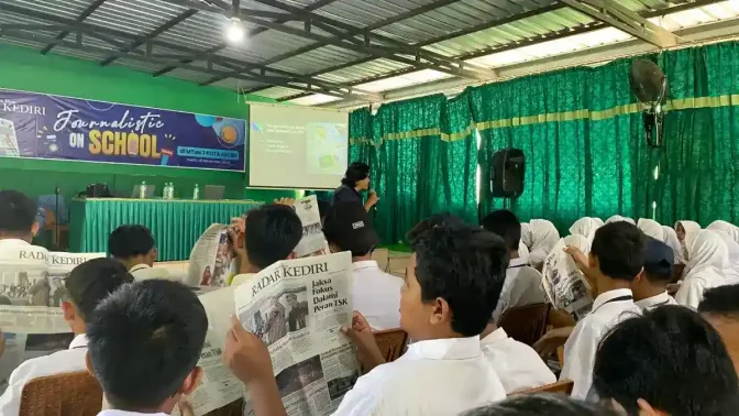 Pelatihan Jurnalistik bersama Wartawan Jawa Pos Radar Kediri